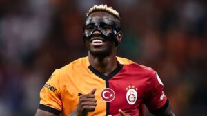 MU đàm phán ký hợp đồng với 'cỗ máy săn bàn' Osimhen để thay thế Rashford